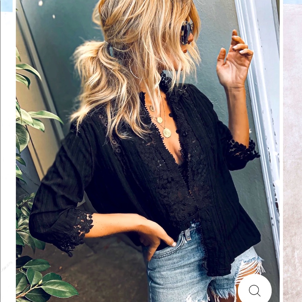 SWEET MARY CROCHET LACE TOP - BLACK